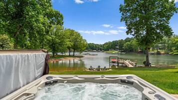 House (4 Bedrooms) | Front of property