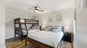 House (4 Bedrooms) | Interior - Kool Breeze by Avantstay Boat Ramp + Hot Tub (Denver)