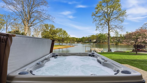Kool Breeze by Avantstay Boat Ramp + Hot Tub