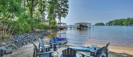 บ้านพัก (4 Bedrooms) | ด้านหน้าที่พัก