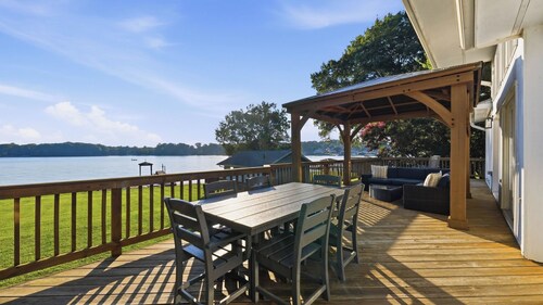 Ponderosa Pointe by Avantstay Boathouse + Views