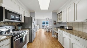 Talo (4 Bedrooms) | Sisätilat