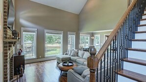 Interior - Dock Holiday by Avantstay Custom Home + New Dock (Huntersville)