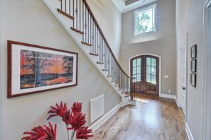 Interior - Dock Holiday by Avantstay Custom Home + New Dock (Huntersville)