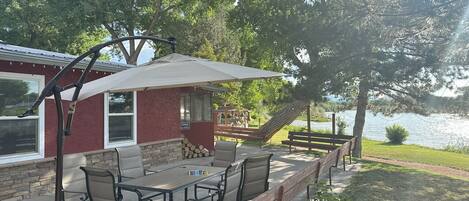 屋外ダイニングエリア