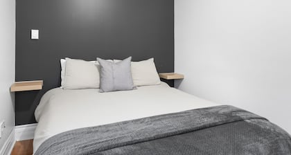 Studio 3 ~ 1 BDRM Apartment, w/ Lounge Area