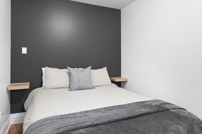 Studio 3 ~ 1 BDRM Apartment, w/ Lounge Area