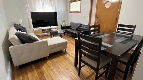 Cozy two bedroom Villa near downtown KC