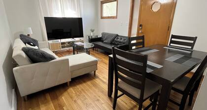 Cozy two bedroom Villa near downtown KC