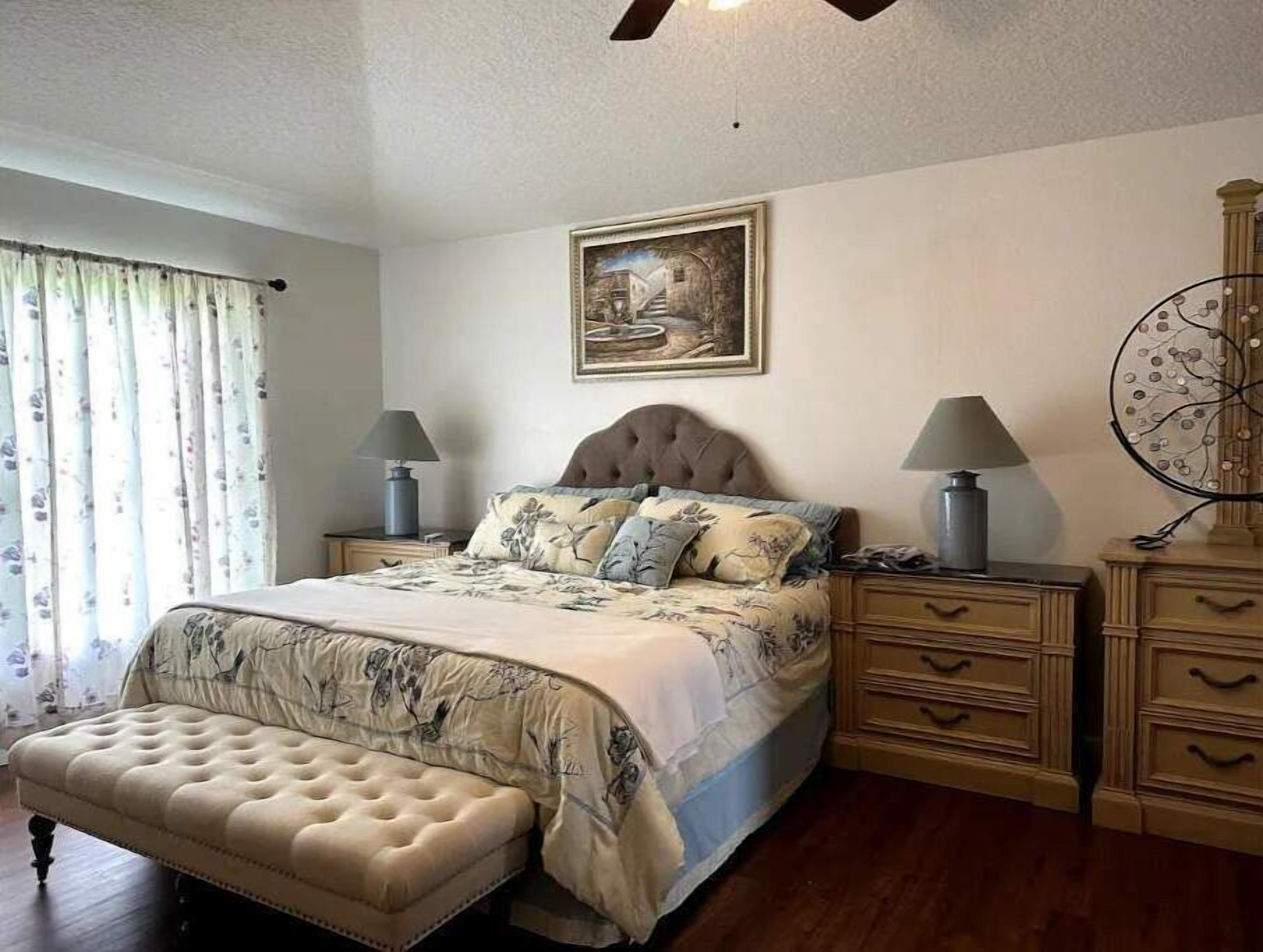 Cozy 4 Bed 2 Bath w/ EV Charging & No Cleaning Fee