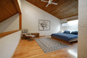 7 bedrooms, iron/ironing board, free WiFi