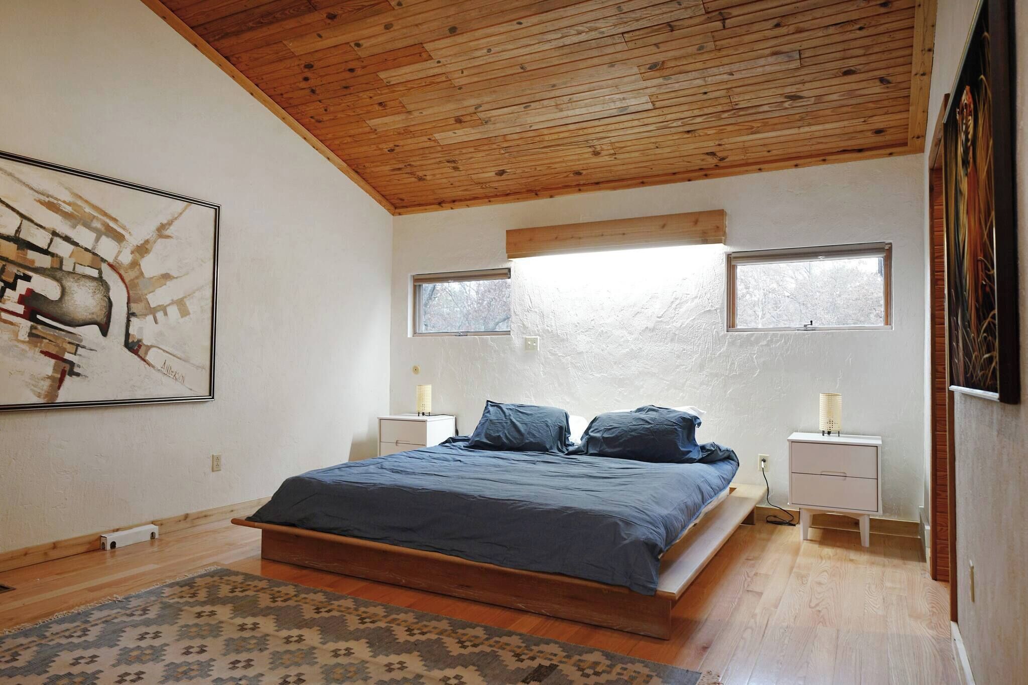 6 bedrooms, travel crib, free WiFi