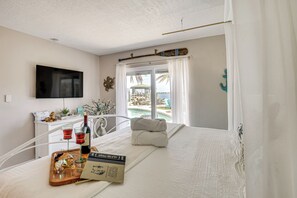 6 sovrum, skrivbord, strykjärn/strykbräda och resesäng