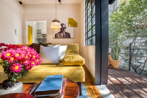 Smart TV - Casa Miravalle (Mexico City)