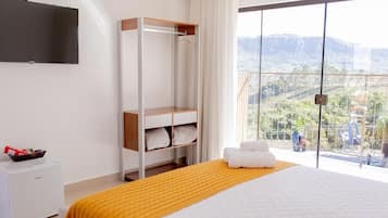 Dobbeltrom – deluxe | Individuelt dekorert, wi-fi (inkludert) og sengetøy