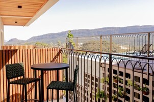 Decoración personalizada, wifi gratis y ropa de cama 