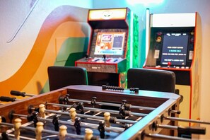 Games room - 5BR HotTub+Game Room| Red Rocks | Denver| Old Town (Arvada)