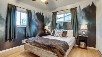 5 عدّة غرف نوم ومكتب ومكواة/لوح كي وسرير سفر