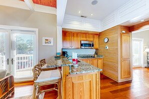 Fridge, microwave, dishwasher, coffee/tea maker