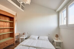 1 bedroom, iron/ironing board, free WiFi
