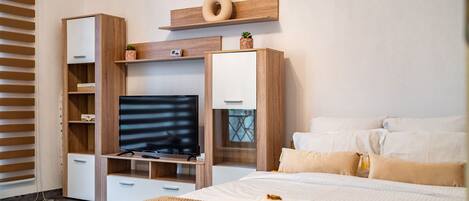 1 bedroom, iron/ironing board, WiFi, bed sheets