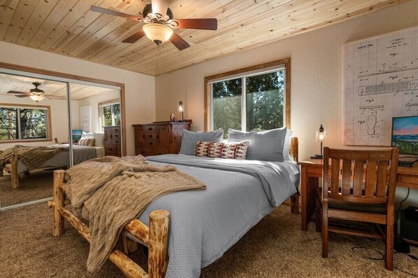 5 bedrooms, desk, iron/ironing board, free WiFi