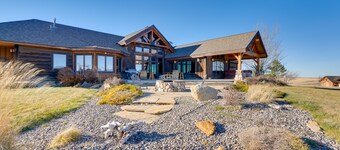 'Free Spirit Ranch' w/ Hot Tub & Mountain Views
