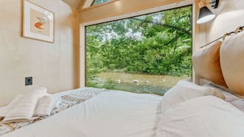 1 quarto, roupa de cama