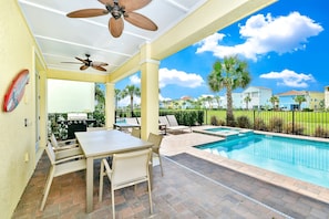 Outdoor dining - Sunrise Cottage with Private Pool near Disney with Margaritaville Resort &. (Kissimmee)