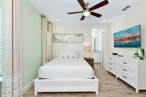 2 bedrooms, in-room safe, iron/ironing board, free WiFi