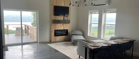 Smart-TV, Kamin