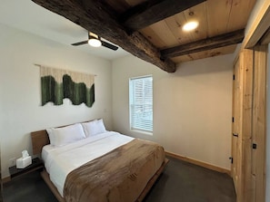 2 Schlafzimmer, Bügeleisen/Bügelbrett, Reisekinderbett, kostenloses WLAN