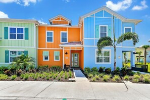 Exterior - Tangerine Villa near Disney with Margaritaville Resort & Island H20 Waterpark. (Kissimmee)