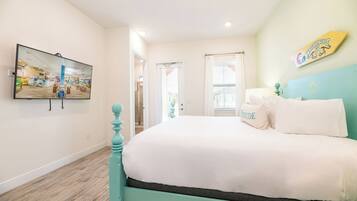 2 makuuhuonetta, tallelokero huoneessa, silitysrauta/-lauta