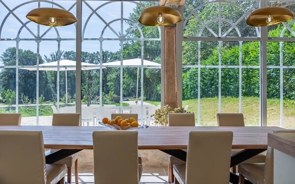 Dining - L'orangerie du Domaine du Vignau, un Lieu Unique ! (La Jonchère-Saint-Maurice)