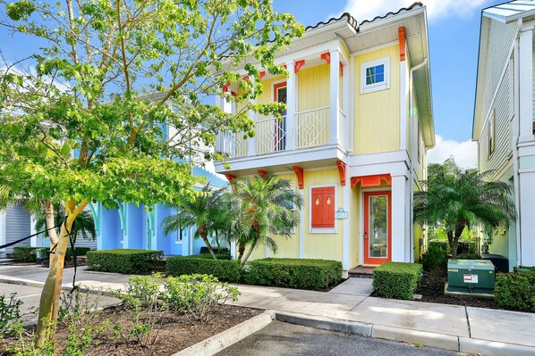 Exterior - Sunny Cottage near Disney with Margaritaville Resort & Island H20 Waterpark. (Kissimmee)