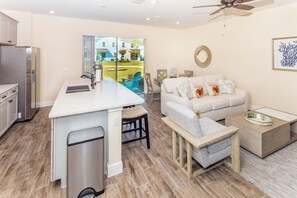 Interior - Charming Villa near Disney with Margaritaville Resort & Island H20 Waterpark. (Kissimmee)
