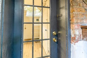 Interior - Charming Wrigleyville Home Close to the Cubs! (Chicago)