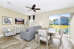 Dining - Comfy Villa near Disney with Margaritaville Resort & Island H20 Access - 8189SU (Kissimmee)