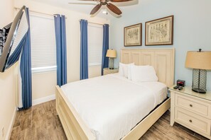 5 habitaciones, tabla de planchar con plancha, wifi y ropa de cama