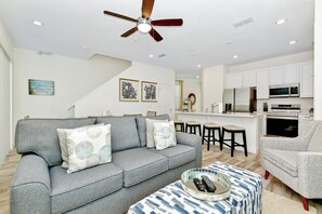 Smart TV - Lime Green Villa near Disney with Margaritaville Resort & Island H20 Waterpark. (Kissimmee)