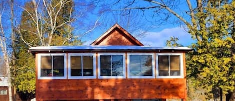 المنشأة من الخارج