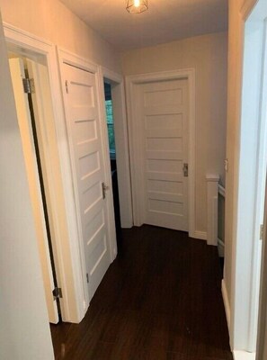 Interior - Cozy, Modern 1 BR apartment
 (Queens)