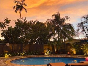 Outdoor pool - Brand New Studio with Pool Access (Oakland Park)