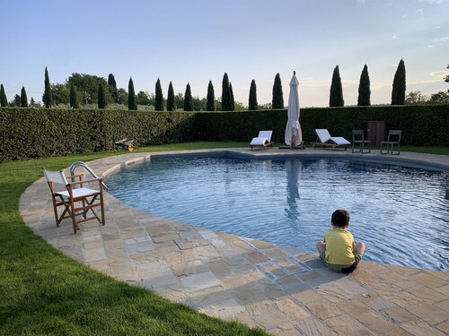 Luxurious farmhouse with two high design lodgings. Epic spot, 30 min to Florence