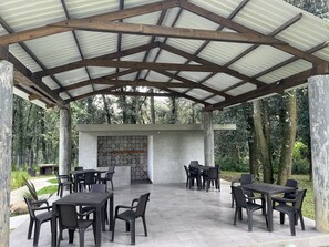 Outdoor dining - Home Away from Home (San Lucas Sacatepéquez)