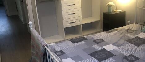 2 bedrooms, bed sheets