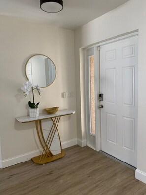 Interior - Villa "Nine Shades of Grey" (Cape Coral)