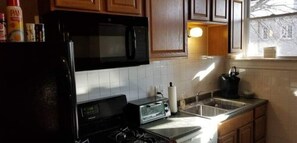 Fridge, microwave
