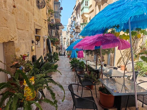 Art-themed apartment in the center of Valletta